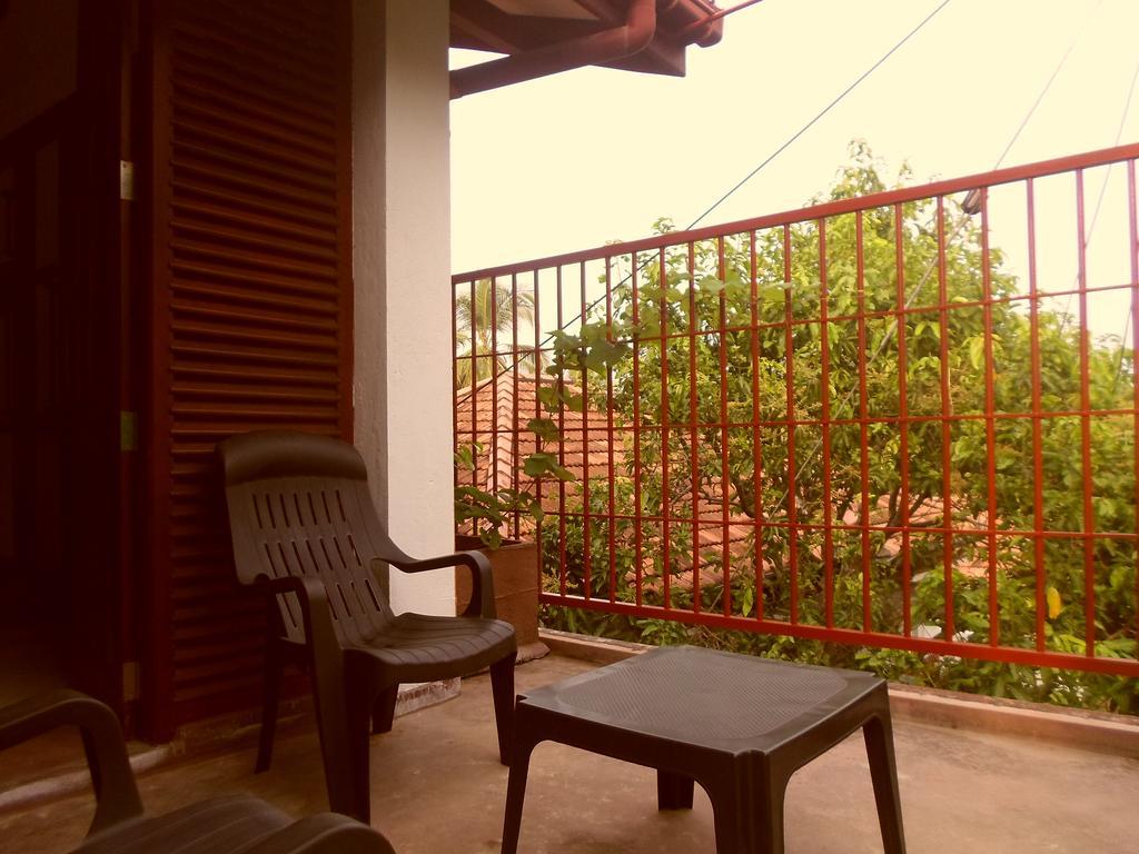 Nilas Guesthouse Hikkaduwa Rom bilde