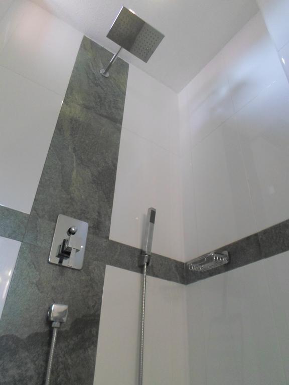 Nilas Guesthouse Hikkaduwa Rom bilde